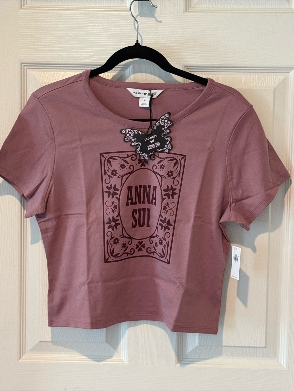 Old Navy x Anna Sui Pink Floral Logo Crop Tee NWT Women’s Medium Graphic Top